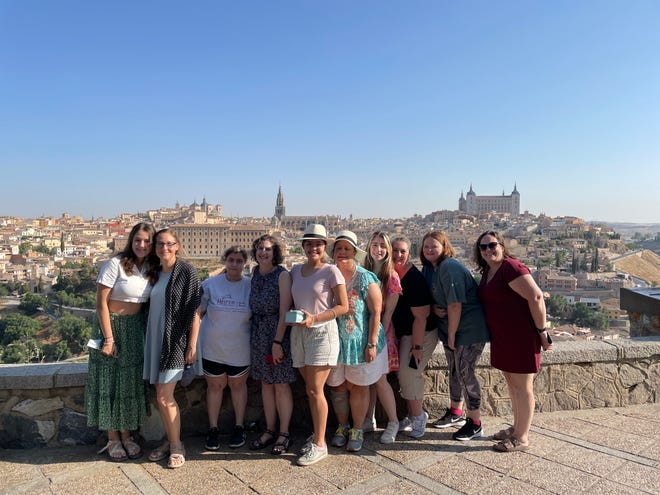 Touring to Europe throughout COVID? Right here’s how a Feminine Scout troop did it