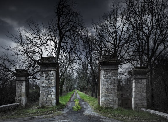5 Eye-Opening Kid Friendly Ghost Tours